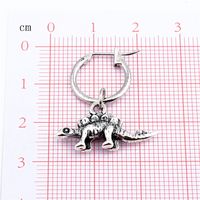 Européenne Vintage Boucles D'oreilles Personnalisé Punk Trois-dimensions Dinosaure Animal Alliage Pendentif Boucle D'oreille Hoop Oreille Clip Neutre Croix-frontière main image 4