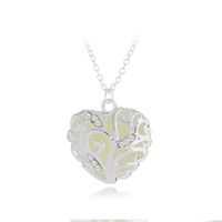 Creative Christmas Warm Gift Luminous Hollow Diamond-set Love Necklace Ladies Clavicle Chain Wholesale Nihaojewelry main image 1