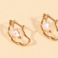 Fashion Irregular Pearl Earrings Wholesale Women's Geometric Stud Earrings Nihaojewelry main image 4