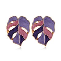 Fashion Metal Wild Contrast Color Maple Temperament Exaggerated Earrings Wholesale Nihaojewelry sku image 3