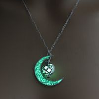 Fashion Hot Sale Moon Represents My Heart Luminous Necklace Heart Pendant Wholesale Nihaojewelry sku image 16