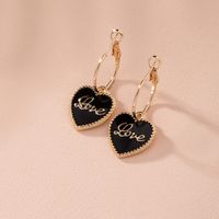 Pendientes Exquisitos Simples Negros En Forma De Amor De La Moda Coreana Para Las Mujeres main image 2