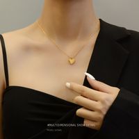 Fashion Wave Side Small Peach Heart Love-shaped Titanium Steel Pendant Clavicle Necklace main image 5