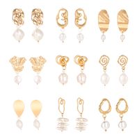 New Fashion Hollow Simple Geometric Freshwater Pearl Metal Earrings main image 3