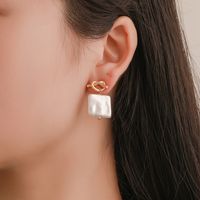 New Fashion Hollow Simple Geometric Freshwater Pearl Metal Earrings main image 6