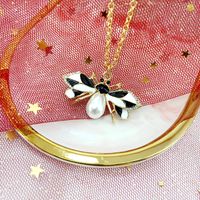 New Fashion Simple Alloy Painting Oil Bee Pearl Rhinestone Insect Shape Necklace Pendant main image 5