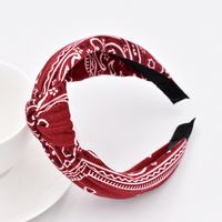 New Knitted Retro Baroque Cashew Flower Headband Ethnic Style Cross Headband Hair Accessories main image 5