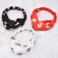 New Korean Small Daisy Headband Silk Flower Cross Women's Headband Hair Accessories main image 1