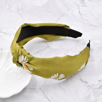 New Small Daisy Hair Band Fabric Flower Wide-sided Knotted Headband Wholesale main image 4