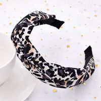 Leopard Print Headband Ladies Wide-sided Cross-knotted Retro Fabric Headband Creative Headwear Wholesale sku image 6