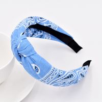 New Knitted Retro Baroque Cashew Flower Headband Ethnic Style Cross Headband Hair Accessories sku image 3