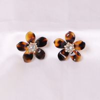 Wholesale Natural Resin Flowers Inlaid With Diamond Ball Earrings For Women main image 6