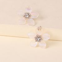 Wholesale Natural Resin Flowers Inlaid With Diamond Ball Earrings For Women main image 4
