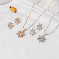 New Simple Micro-inlaid Diamond Snowflake Pendant Necklace Snowflake Earrings Set main image 4
