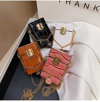 New Cigarette Case Chain One Shoulder Messenger Small Square Bag Wholesale main image 1