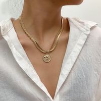 Fashion Autumn New Metal Multilayer Simple Clavicle Chain Alloy Necklace main image 1