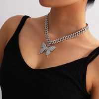 Fashion Micro-inlaid Rhinestone Geometric Fashion Simple Big Butterfly Alloy Necklace main image 4