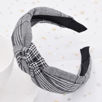 Korean New  Simple Fabric Wide-brimmed Spotted Cross Headband Wholesale sku image 7
