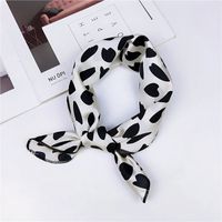 New Spring And Autumn Summer Small Silk Scarf Small Square Towel Women's Korean Professional Variety Decorative Printed Scarf Scarf Wholesale sku image 2