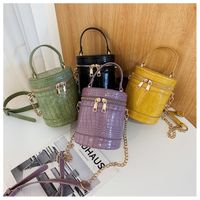 New Portable Crossbody Summer Texture Crocodile Pattern Chain Bucket Bag Wholesale main image 2