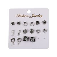 Européen Et Américain Nouveau Rétro Punk Fleur Perle Stud Boucles D'oreilles Strass Vintage Boucles D'oreilles Spot Marchandises Un Jin Livraison sku image 6