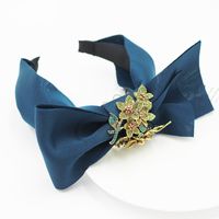 Neue Europäische Und Amerikanische Mode Stoff Bowknot Blume Diamant Persönlichkeit Damen Street Shooting Haarschmuck Kopf Bedeckung main image 5