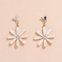 Korean Simple  Fashion S925 Daisy Butterfly Flower Earrings Wholesale Nihaojewelry main image 4