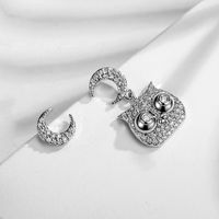 Neue Europäische Und Amerikanische Kreative Eulen Ohrringe Frauen Persönlichkeit Asymmetrische Zirkon Eingelegte Ohrringe 925 Silberne Nadel Ohrringe Großhandel sku image 1