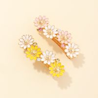 Handmade Oil Drip Alloy Daisy Flower Spring Clip Simple Horsetail Top Clip Small Side Clip Wholesale main image 1