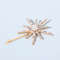 New Fashion Retro Flower Pearl Hairpin Creative Light Star Rhinestone Hairpin Wholesale main image 3