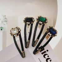 Korea's Inlaid Pearl Rhinestone Hairpin Handmade Bangs Clip Small Fragrance Style Hair Accessories Wholesale main image 5