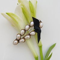 Pearl Bow Knot Korean Fashion Alloy Hair Clip Back Head Hairpin Women's Side Clip Wholesale sku image 1