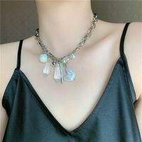 Fashion Short Exaggerated Fashion Thick Chain Pearl Crystal Pendant Clavicle Chain Necklace For Women main image 4