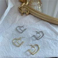 Korean S925 Silver Needle Double Gap Peach Heart Simple Girl Retro Earrings For Women main image 3
