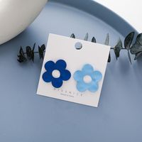 New Hit Color Geometric Flower Haze Blue Small Daisy Flower Alloy Earrings For Women main image 3