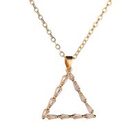 Cross-border Hot Sale Einfache Wind Hohle Dreiecks Anhänger 2018 Neue Eingelegte Kristall Legierung Halskette Großhandel sku image 1