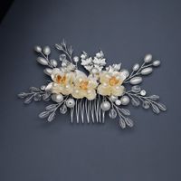 Fashion Handmade Pearl Hair Comb Alloy Leaf Headdress Bridal Wedding Jewelry main image 3