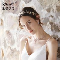 Mianino Creative Style European And American Bride Headdress Hand-woven Simple Pearl Hair Band Golden Leaf Hair Band main image 1