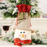 Haobei Christmas Decoration Supplies Linen Button Plaid Bottle Cover Cartoon Old Snowman Wine Bottle Bag Wine Gift Box sku image 2