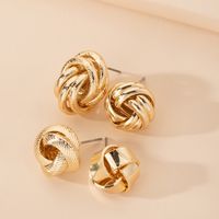 Hot Selling Fashion Creative Exaggerated Retro Metallic Geometric Round Earrings Wholesale main image 4
