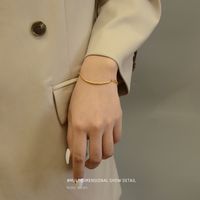 Niche Nouvelle Mode Simple Bracelet En Acier Au Titane Plaqué En Forme De Coeur 18k Pour Les Femmes main image 1