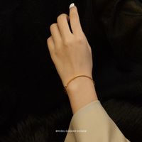 Niche Nouvelle Mode Simple Bracelet En Acier Au Titane Plaqué En Forme De Coeur 18k Pour Les Femmes main image 6