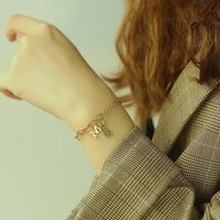 Mode Filles Couture Lettre M Lapin Bracelet En Acier Titane Pour Les Femmes main image 5
