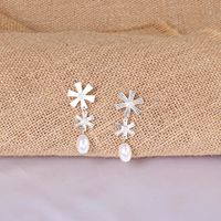 New Trend Fashion Wild Ethnic Style Flower Drop Pearl Alloy Earrings main image 4