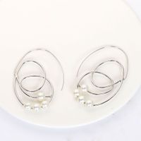 Mode Coréenne Fille Coeur Perle Simple Alliage Cercle Forme Géométrique Boucles D&#39;oreilles En Gros main image 3