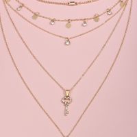Collar De Aleación De Múltiples Capas Para Mujer Con Disco De Llave De Diamante Completo De Moda main image 3