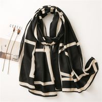 Hot Selling Fashion Geometric Scarf Silk Scarf Wholesale main image 1