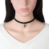 Nuevo Collar Corto De Triángulo Geométrico Tridimensional De Gargantilla De Circonita Caliente Para Mujer main image 2