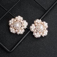 Hot Selling Fashion No Pierced Retro Flower Pearl Earrings sku image 3