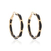 Europeo Y Americano Retro Gran Círculo Pu Cuero Pendientes Ins Nueva Elegante Moda Estilo Normal Anillo De Oreja Grande Francés sku image 2